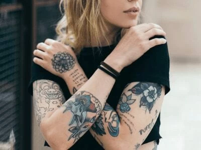 35 frases de tatuagem para quem está procurando uma inspiração
