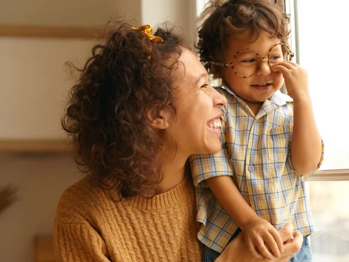 80 frases de mãe para filho que fortalecem laços e vínculos