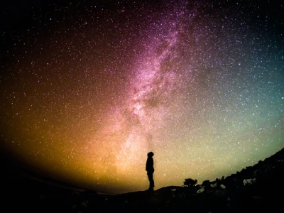 40 frases sobre universo para você sentir abraçado pelo infinito