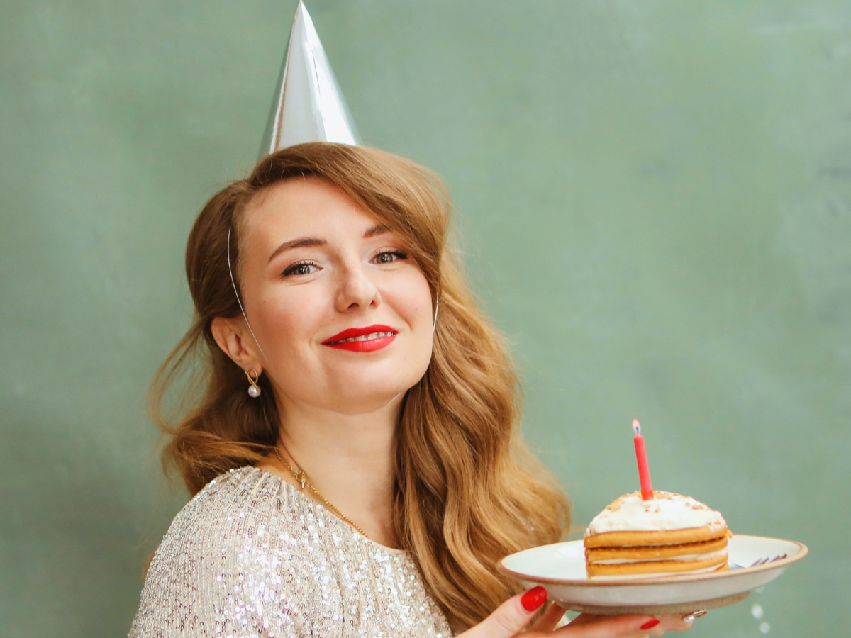 60 legendas para foto de aniversário para celebrar o seu grande dia