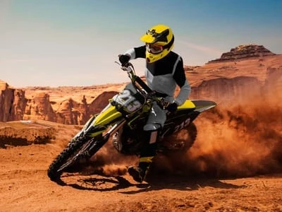 30 frases de motocross para quem é apaixonado por adrenalina