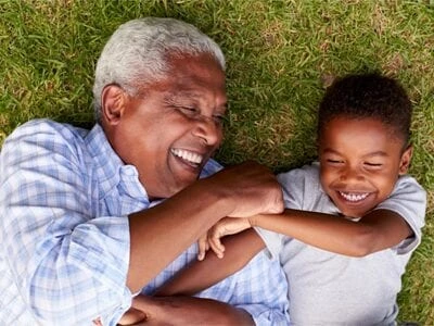 40 frases para quem perdeu o avô que expressam saudade eterna