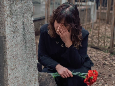 30 frases de luto para irmã que falam sobre a tristeza de perdê-la