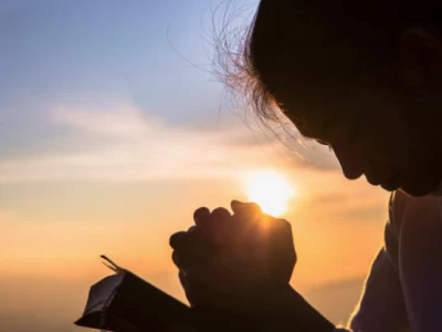 40 frases de luz de Deus que vão reavivar sua fé e abençoar seu dia