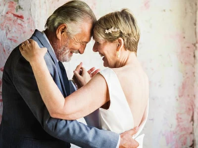 30 frases de 20 anos de casados que celebram as bodas de porcelana