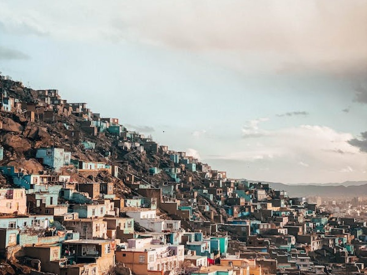 50 frases de favela que inspiram ousadia e resistência